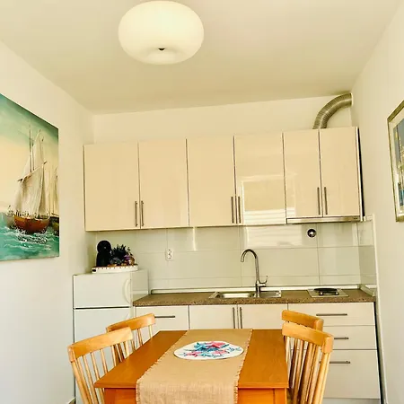 Apartment Sunny Elza 2 *