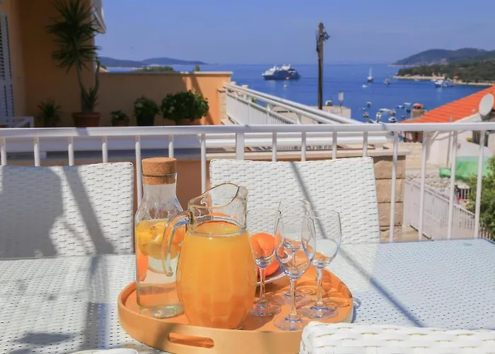 Apartment Sunny Elza 2 Hvar Town