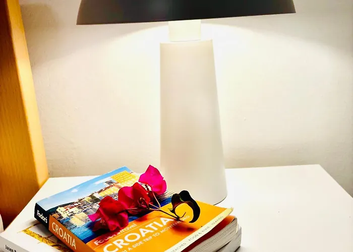 Sunny Elza 2 Apartment Hvar Town