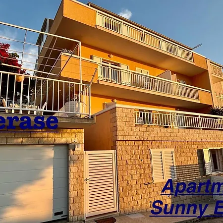 Sunny Elza 2 Хвар