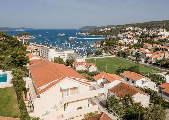 Апартаменти Sunny Elza 2