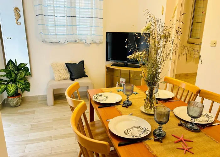 Апартаменти Sunny Elza 2 Хвар